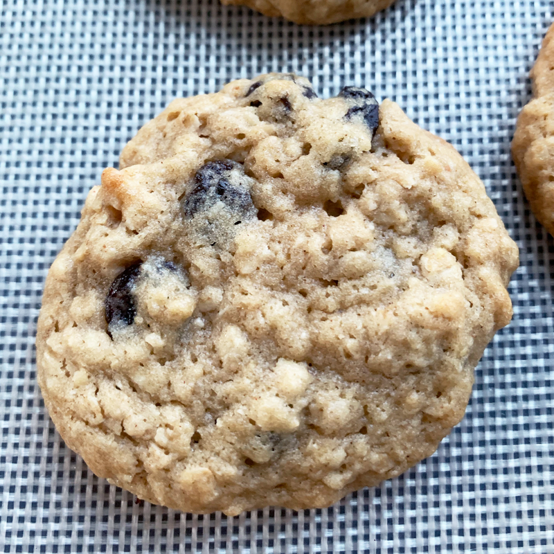 Soft and Chewy Oatmeal Cookies