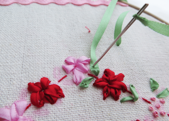 silk ribbon embroidery petal stitch