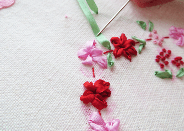 silk embroidery petal stitch