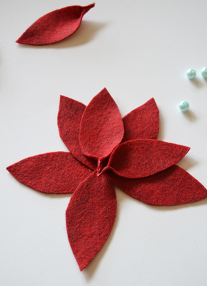 Felt Poinsettia Ornament - Easy! | Joyous Home