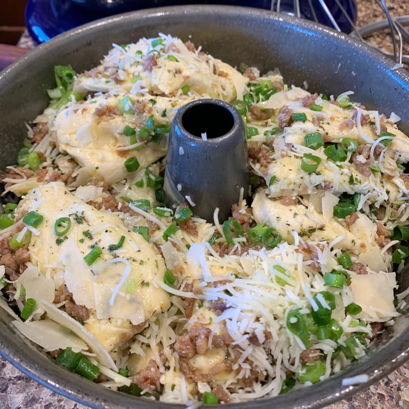 Layer Cheesy Sausage Pesto Bread