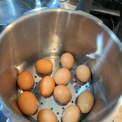 Read more about the article How To Make Hard-Boiled Eggs In A Pressure Cooker